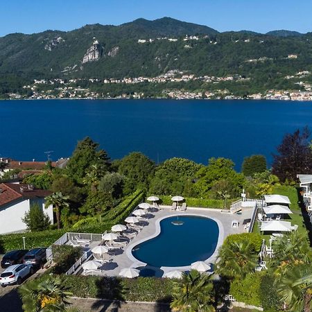 Hotel La Bussola Орта Сан Джулио Екстериор снимка