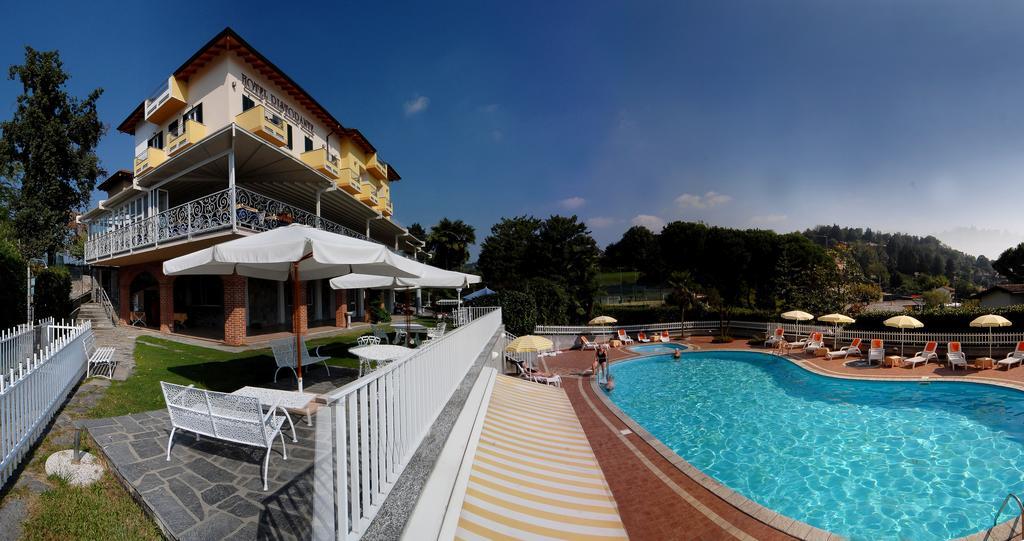 Hotel La Bussola Орта Сан Джулио Екстериор снимка
